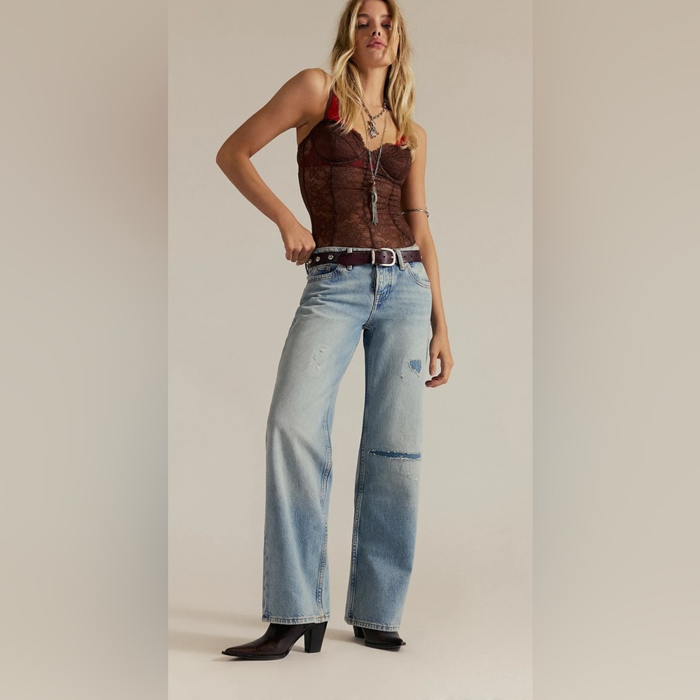 We The Free Tennessee Low Rise Boyfriend Jean, NWT - Picture 3 of 12